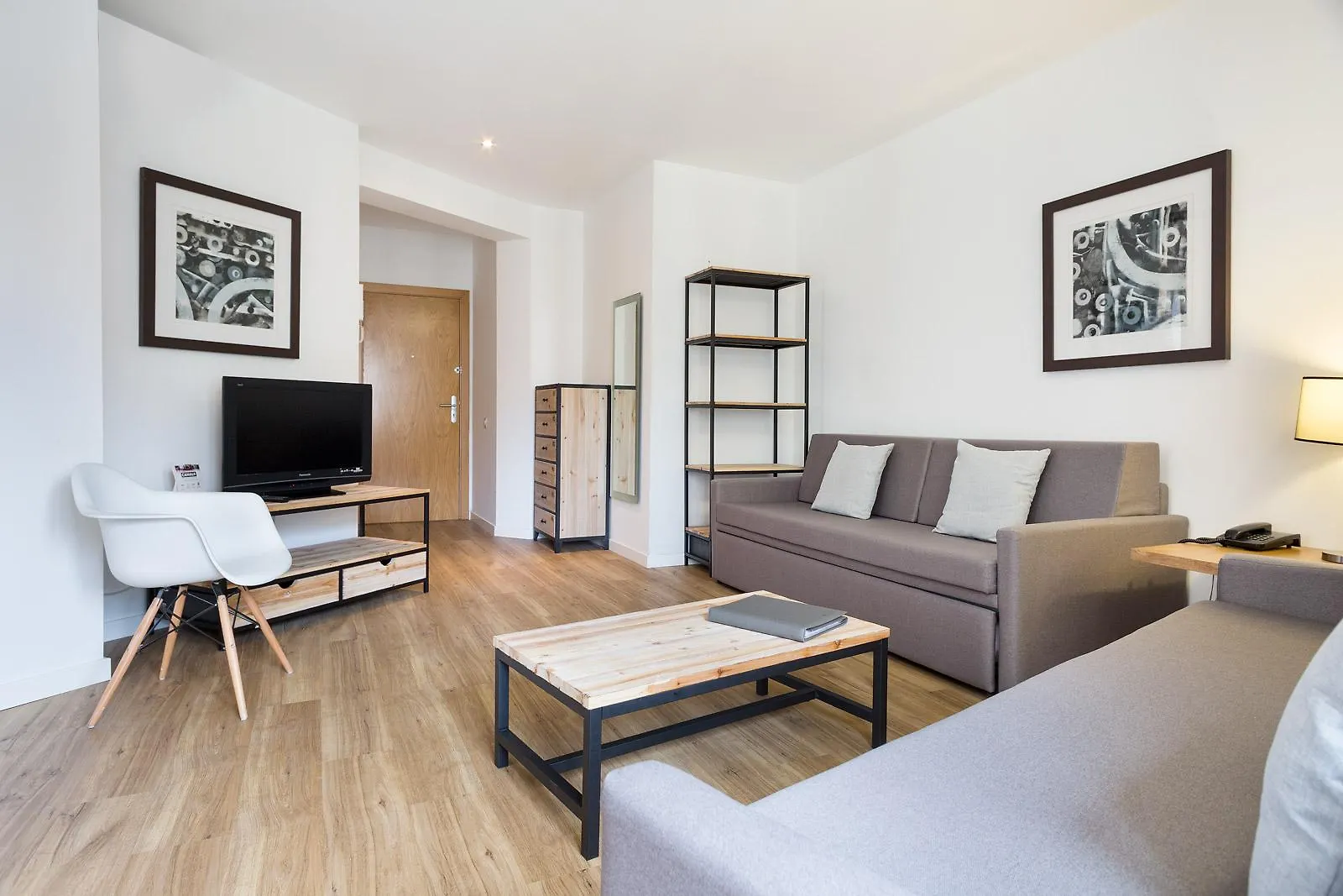 Amister Apartments Barcelona