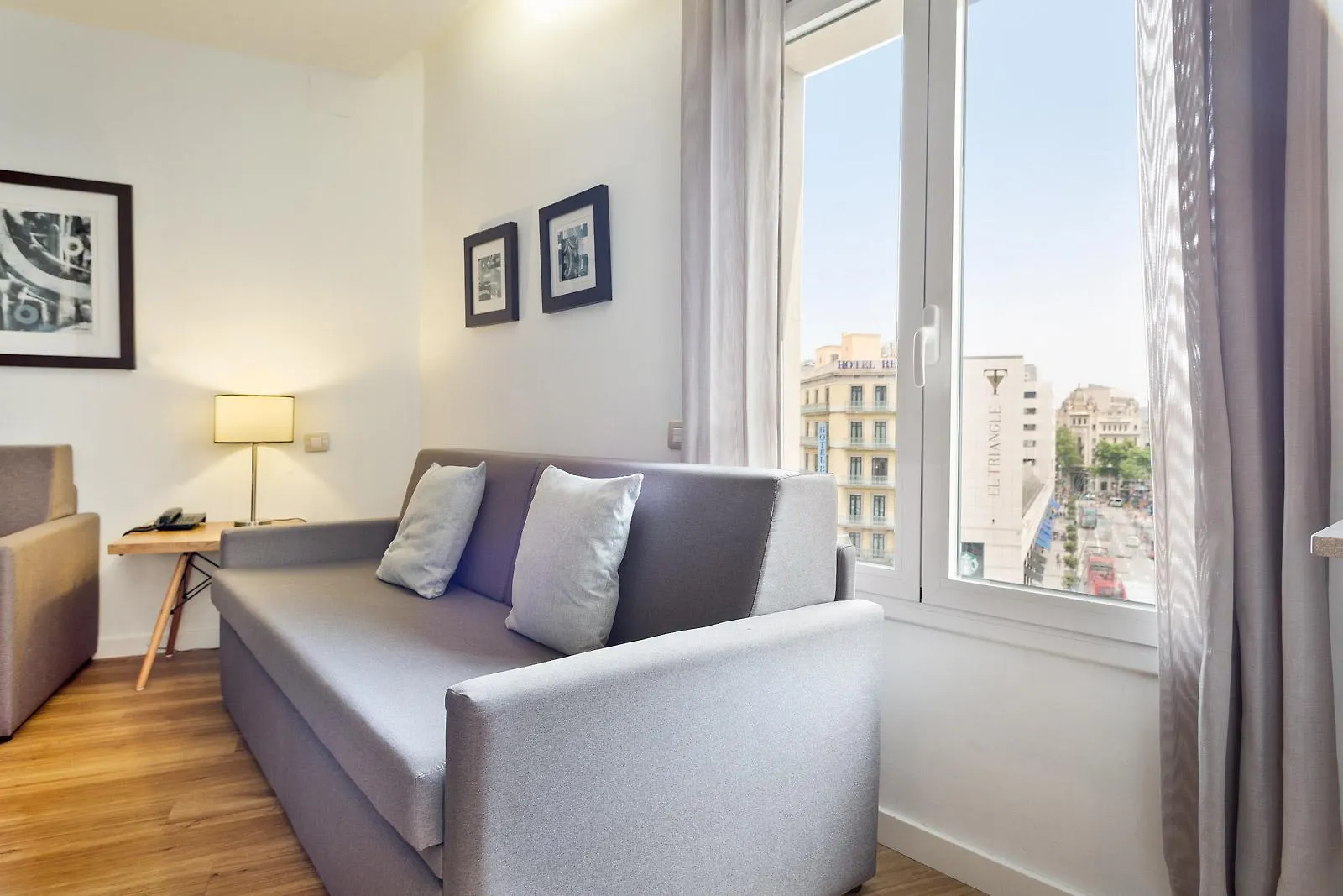 Amister Apartments Barcelona