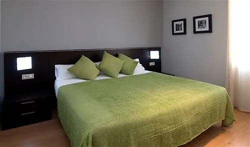 Amister Apartments Barcelona
