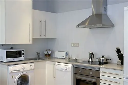 Amister Apartments Barcelona