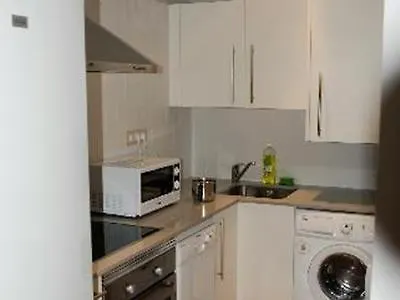 Amister Apartments Barcelona